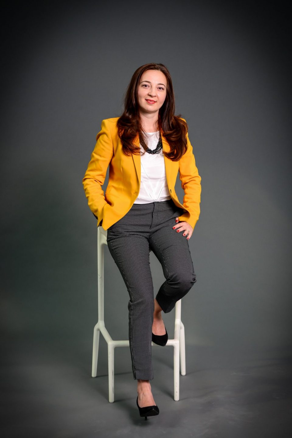 Mihaela Mitu, Managing Director, 4AcePR